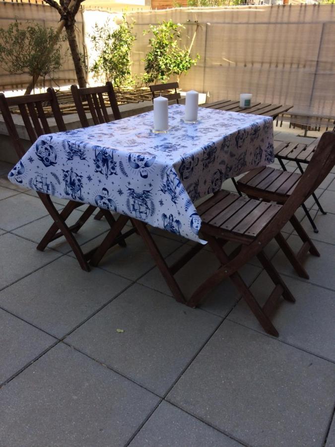 Avignon Appartement Екстериор снимка